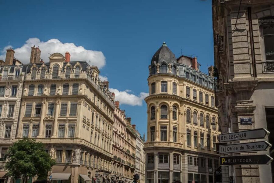 Dijon: Express Walk with a Local in 60 minutes - The Route and Landmarks