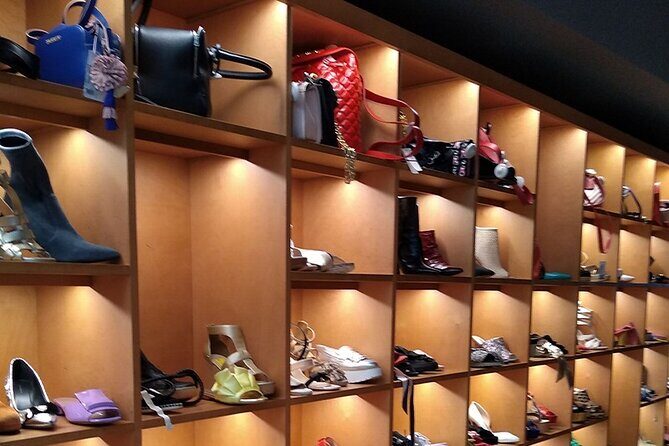 Discounted Luxury Fashion Shopping Hunt - What Makes This Shopping Walk Special?