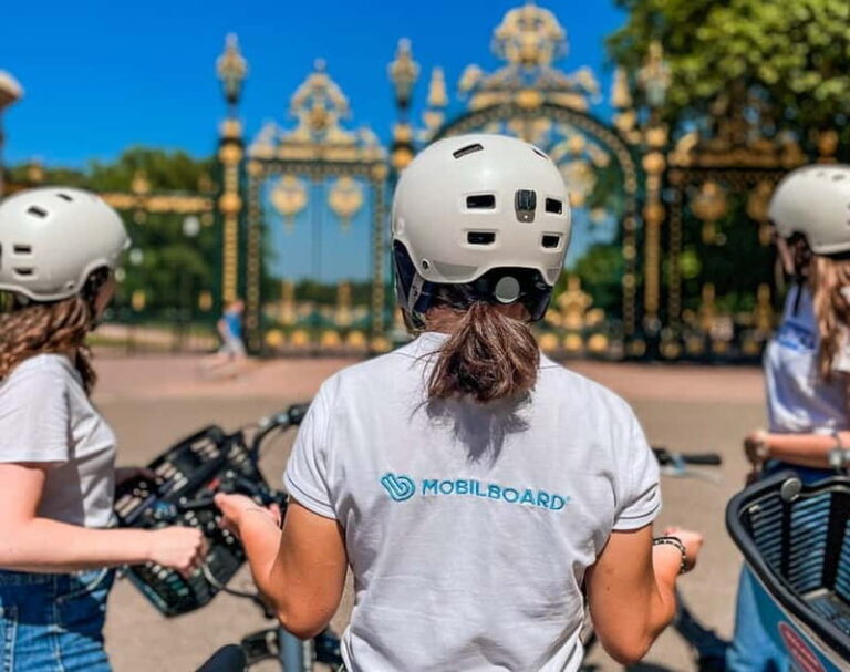Discover Lyon's iconic Tête d'Or park by bike - Who Will Love This Tour?