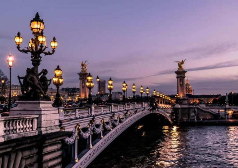 Discover Paris in Style: Private Guided Walking Tour - Who Should Consider This Tour?