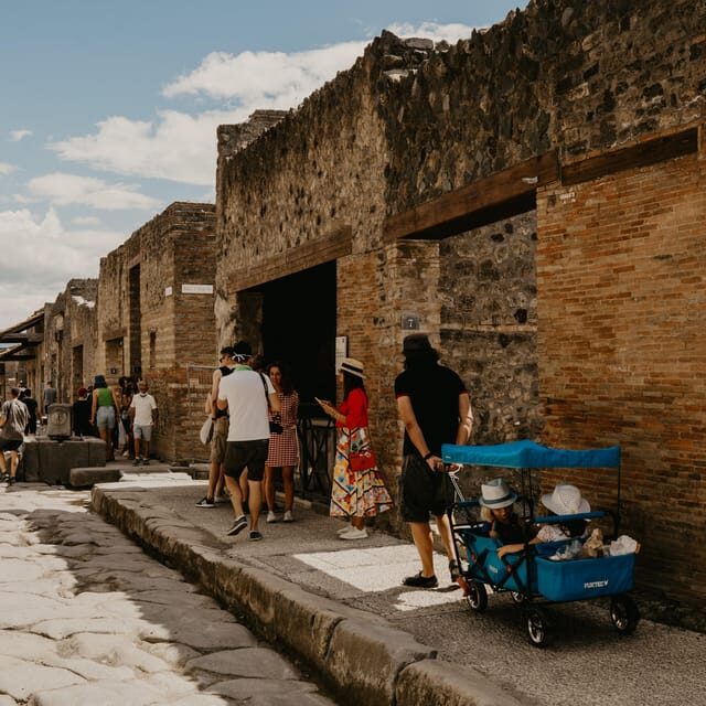 Discover Pompeii: English Walking Tour of the Buried City - Deep Dive into the Itinerary