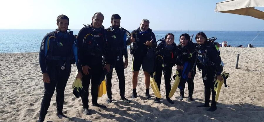 DISCOVER RECREATIONAL SCUBA DIVING. - Key Points