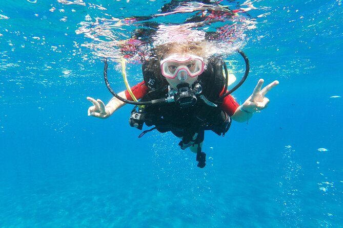 Discover Scuba Diving in Santorini - The Guides and Equipment