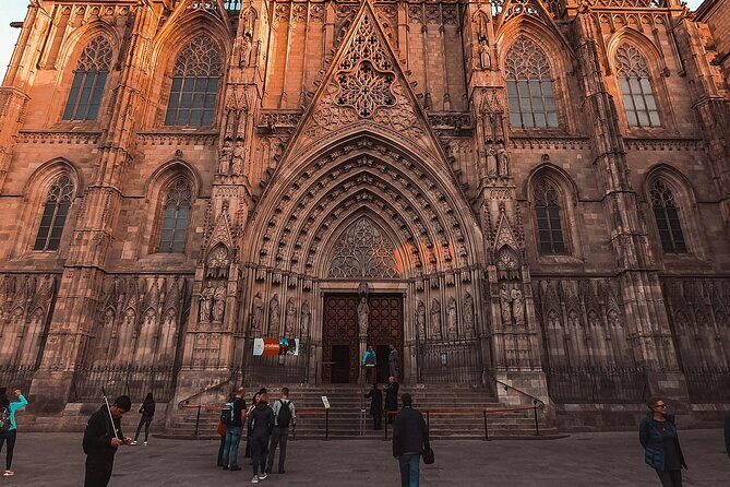 Discover the Gothic Quarter Walking Tour - Detailed Breakdown of the Itinerary