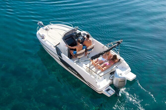 Discover the Lérins Islands and the Bay of Cannes by Private Boat - The Boat and the Experience