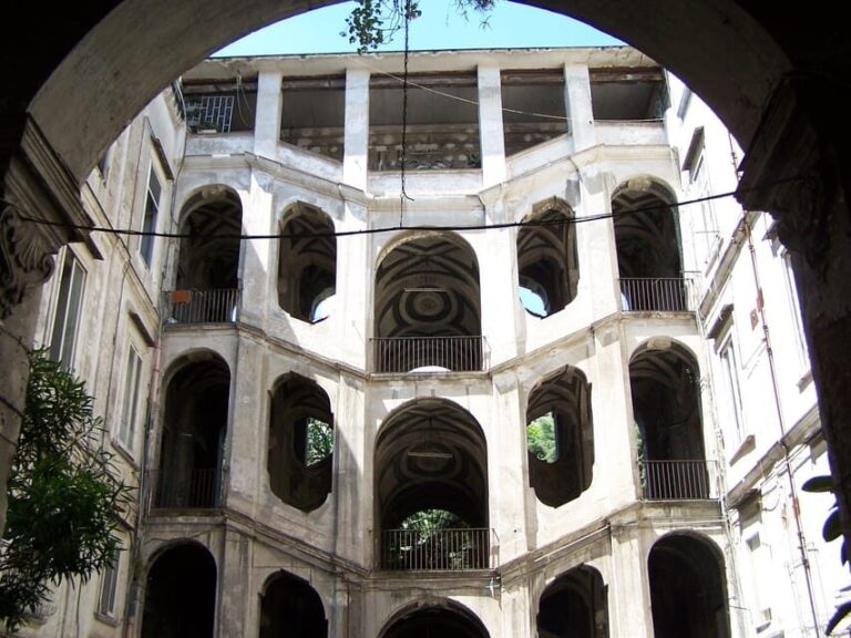 Discover the Rione Sanità with Insolitaguida - The Itinerary in Detail