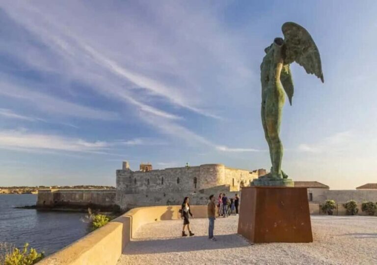 Discover the wonders of Ortigia: a Tuk-Tuk tour through history and the sea. - Exploring the Itinerary in Detail