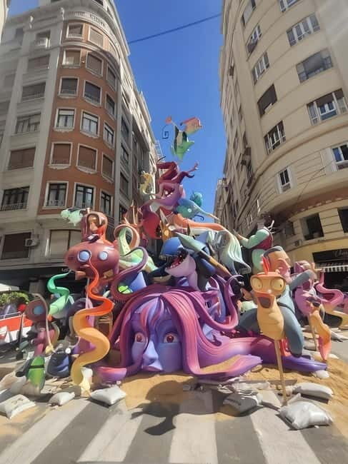 Discover Valencia yourself with a Playful walking tour! - The Experience Breakdown