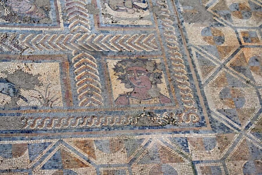 Discovering the Roman Ruins of Conímbriga and the Caves of Sicó - The Caves of Sicó: Buracas do Casmilo