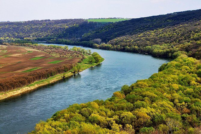 Discovery of the city of Soroca - The Value of Guided Tours and Inclusions