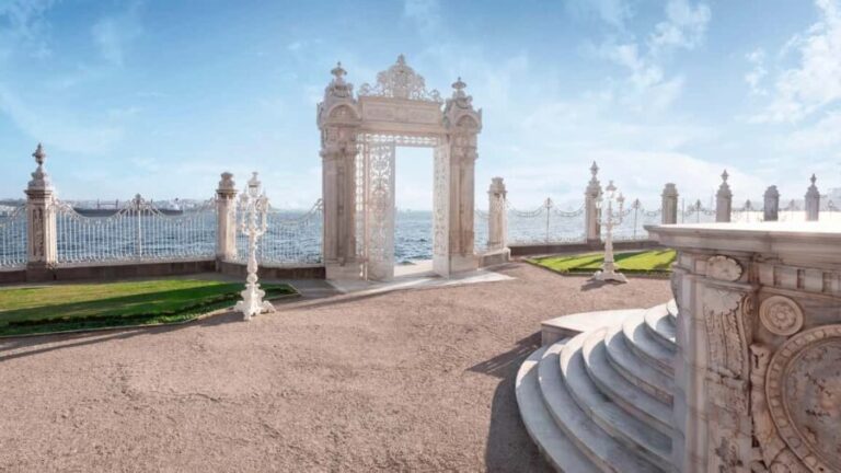 Dolmabahce Palace & Basilica Cistern Tickets & Blue Mosque - Meeting Points and Practicalities