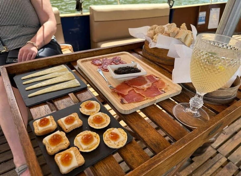 DOURO VALLEY: Premium Wine Tour, Winery Lunch & Private Boat - The Value of This Tour