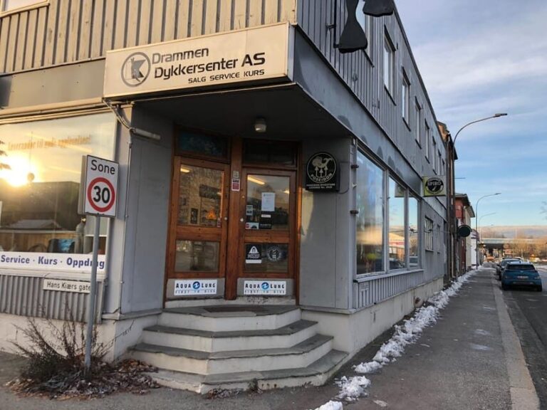 Drammen: Scuba Diving Equipment Rental - Key Points