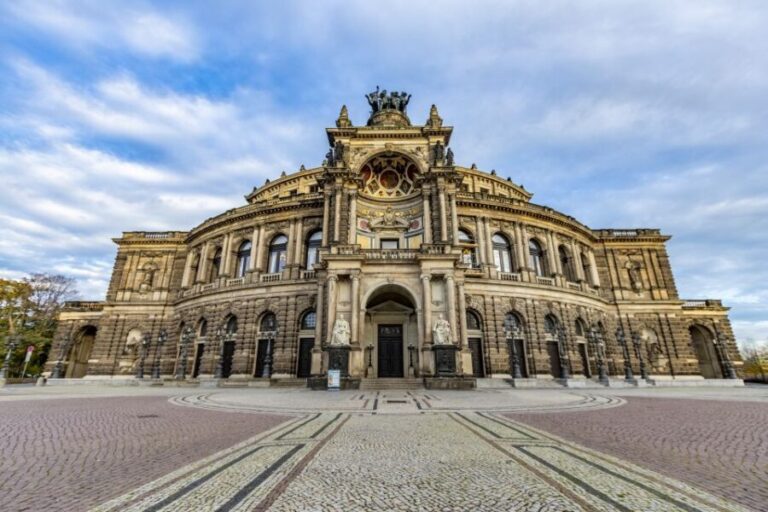 Dresden: Express Walk with a Local in 60 minutes - The Itinerary Breakdown