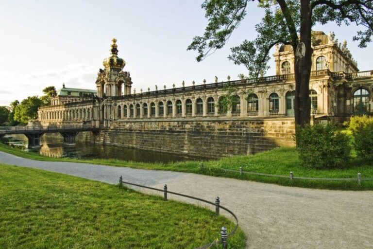 Dresden: Smile Tour with Prosecco - Highlights of the Tour
