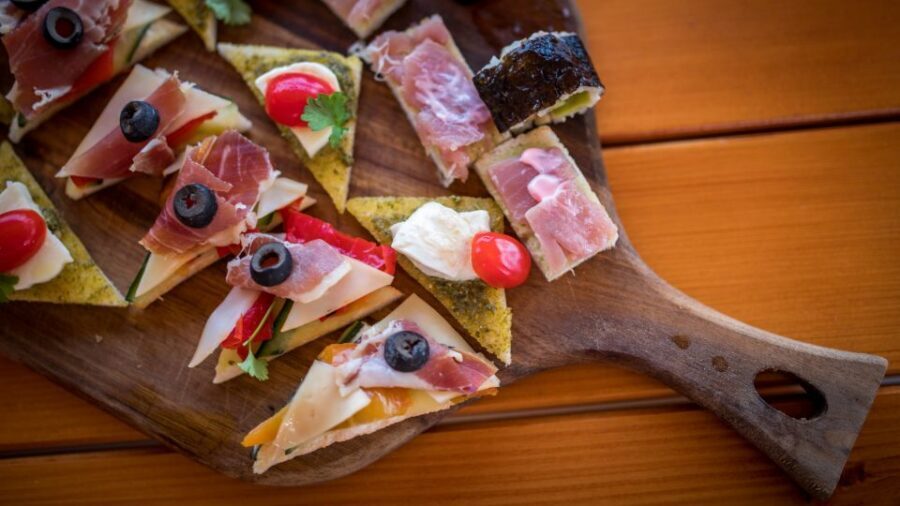 Dubrovnik: Panoramic Sunset Cocktail Cruise Around Old Town - The Experience: Pros and Cons