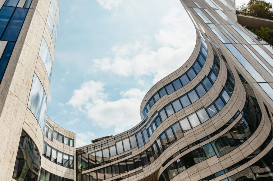 Düsseldorf: Guided City Architecture Walking Tour - The Guide and the Experience