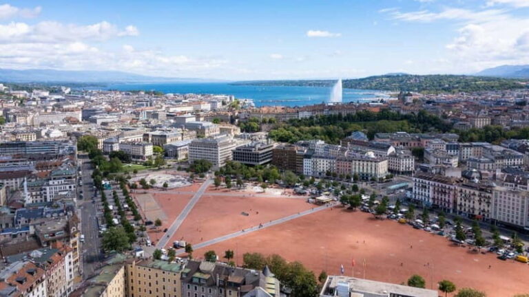 E-bike Tour Geneva Old Town with Free Museum Entry - What You Can Expect from the Experience