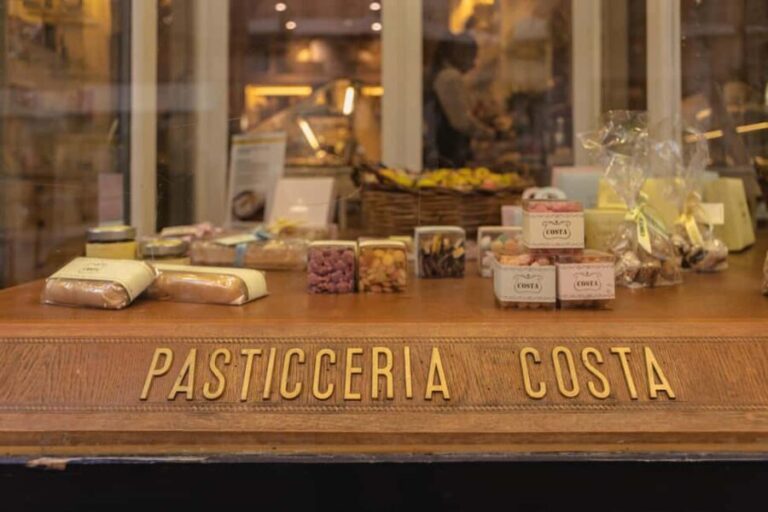 Eating Palermo: Evening Food & Wine Tour - The Experience in Detail