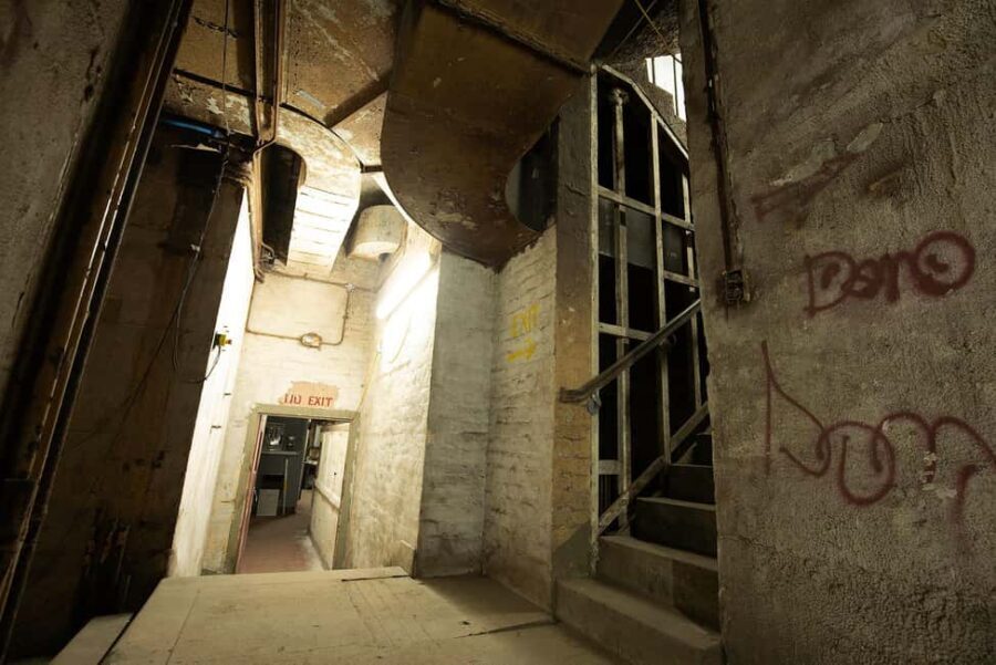 Edinburgh: Nuclear Bunker Guided Tour - Exploring the Bunker: What You Can Expect