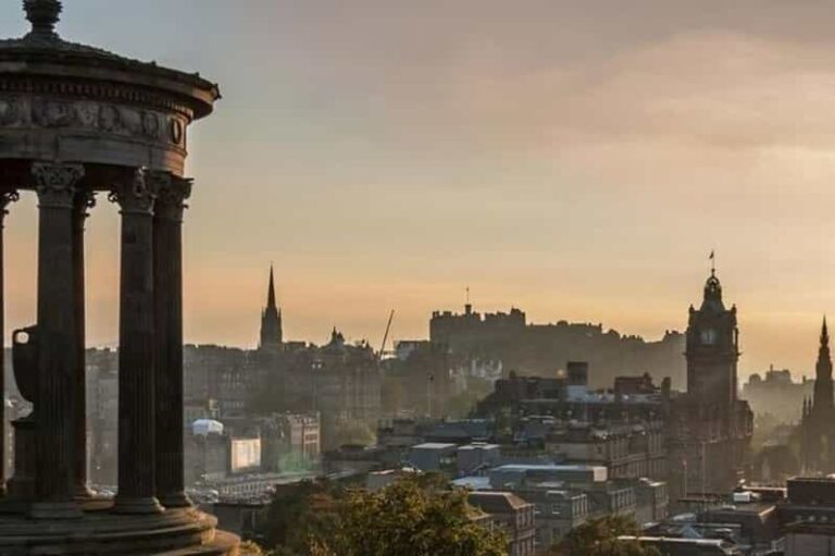 Edinburgh: Private Guided Customized Walking Tour - What Does the Tour Actually Look Like?