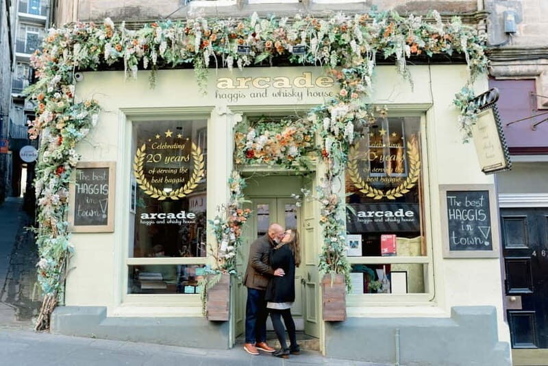 Edinburgh: Private Professional Photoshoot - The Highlights of the Experience