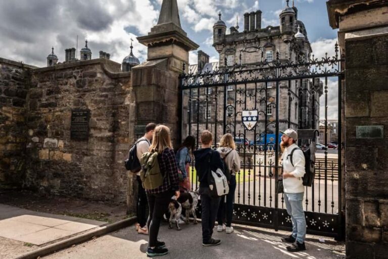 Edinburgh: Stunning Old Town Walking Tour - What You Can Expect from the Experience