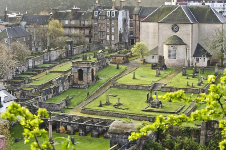Edinburgh: The Dark Side Walking Tour - What to Expect