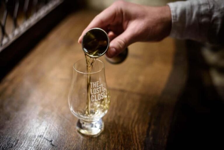 Edinburgh: Underground Vaults Tour with Whisky or Gin - Practical Considerations