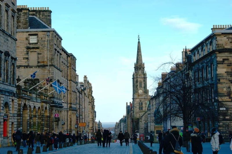 Edinburgh's must-see attractions: walking tour in French - The Value of a Guided Walk in Edinburgh