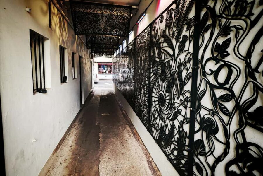 Edinburgh's Royal Mile Alley Tour - Practical Details and Considerations