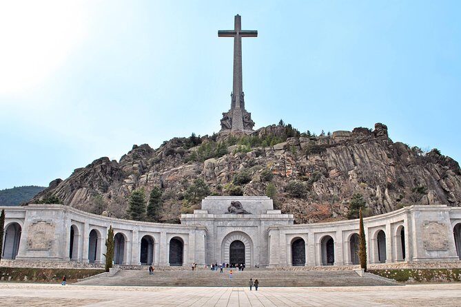El Escorial and Valley of the Fallen Private Tour - Authentic Perspectives from Travelers