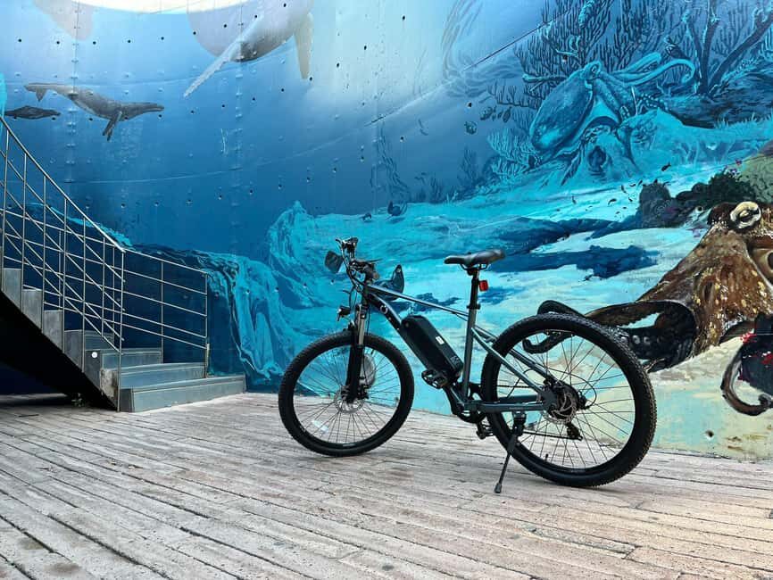 Electric Bike Adventure through Cartagena - The Experience from a Traveler’s Perspective