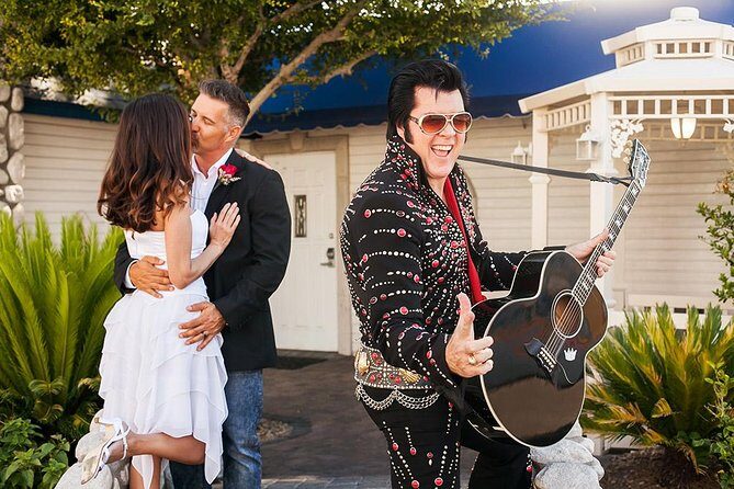 Elvis Themed Wedding or Vow Renewal at Graceland Wedding Chapel - The Visuals and Atmosphere