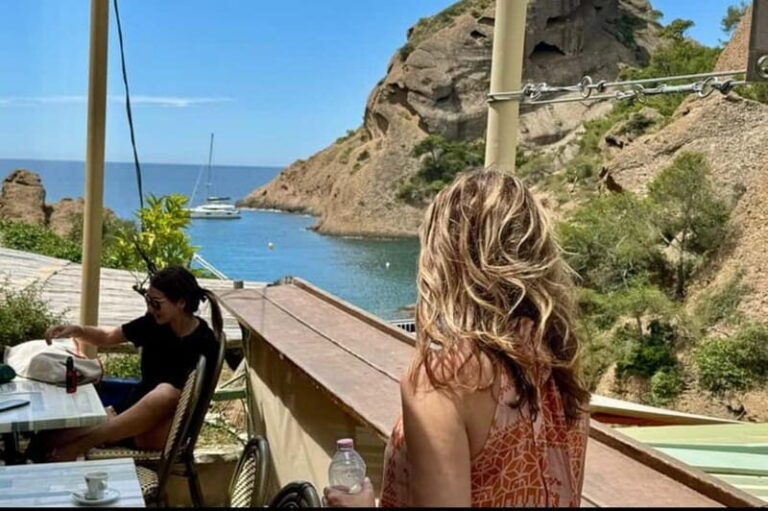 Escapade en cabriolet de Marseille à Cassis et La Ciotat - What the Reviews Say