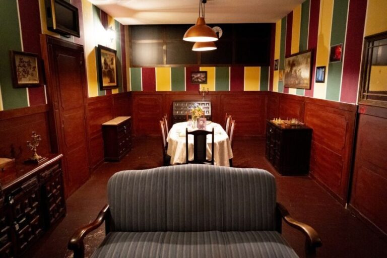 Escape room the found of the Baskervilles at Holidayworld - What You Can Expect from the Baskerville Escape Room