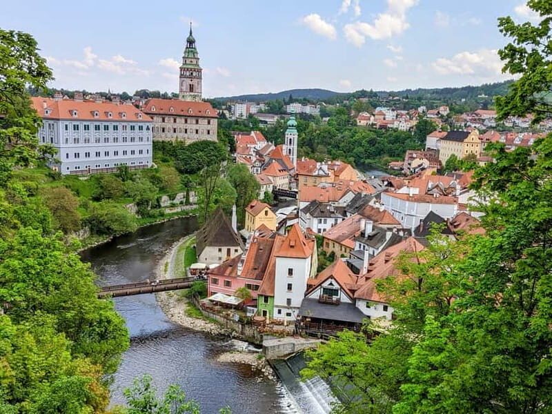 eský Krumlov: Private Day Trip from Prague with Local Guide - What to Expect from the Experience