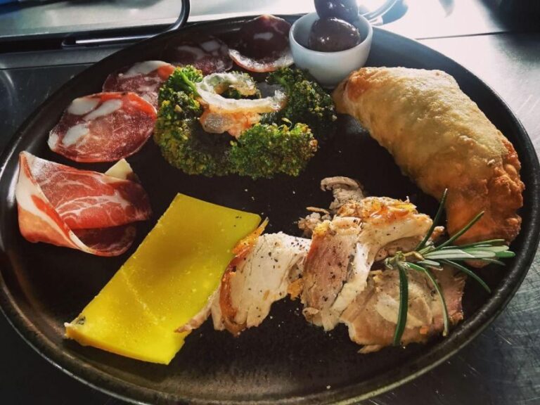 Etna DOC: Board of local products with Tasting of Etna Wines - A Closer Look at the Etna DOC Tasting Tour