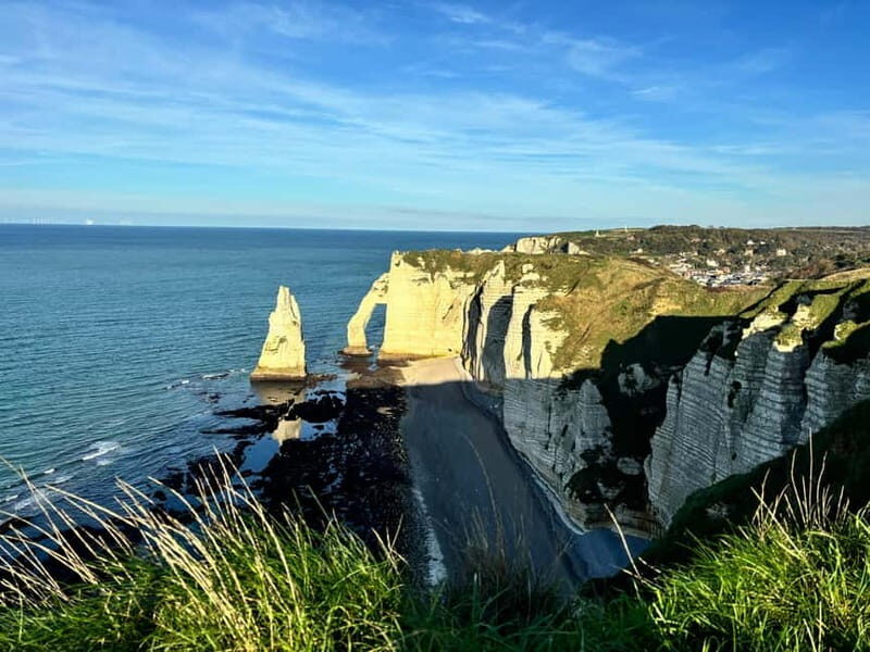 Étretat: Explore the mythical cliffs of Étretat! - The Value of the Tour