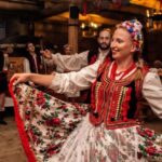 Evening Folk Show, singing, dancing and delicious food! - A Closer Look at What You Can Expect