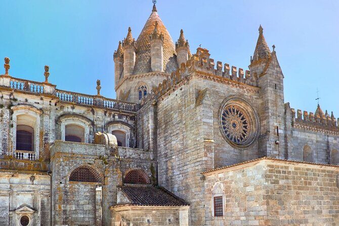 Évora Private Tour - Cork Factory Visit Included - Transportation & Price