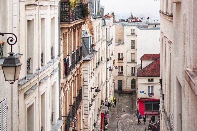 Exclusive Walking Tour In Montmartre With Local Guide - Authentic Experiences & Genuine Insights