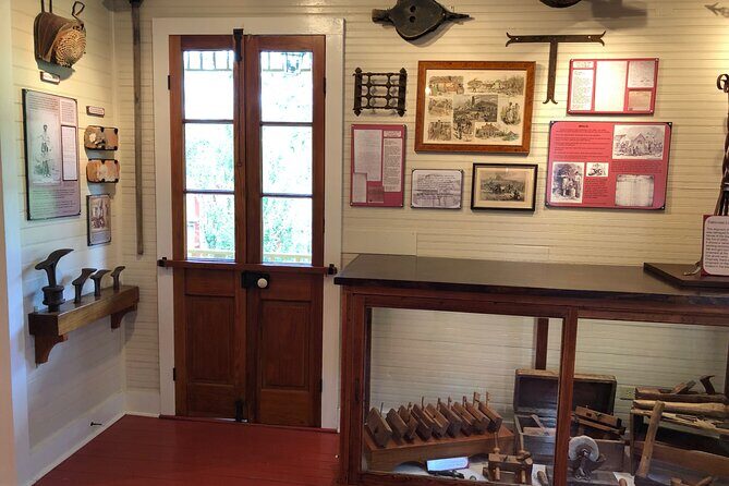 Experience Full-Day Laura Plantation & Pontoon Swamp Tour w/Transportation - What Travelers Say