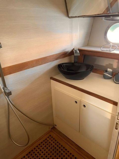 Experience Luxury at sea: Rent your yacht - Booking and Practical Details