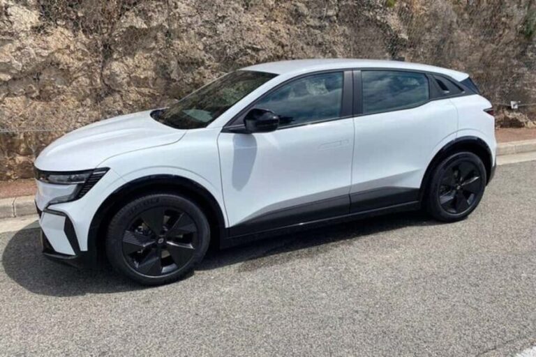 Explore Èze and the Côte dAzur in a Renault Mégane E-Tech" - A Deep Dive Into the Riviera in a Modern Electric Car