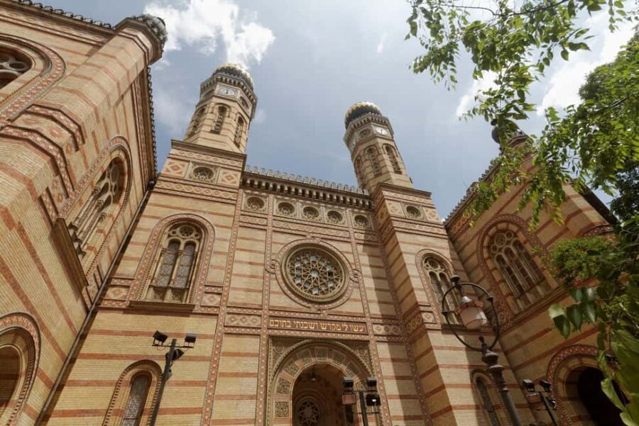 Explore the rich Jewish heritage of Budapest PRIVATE TOUR - Insights from Reviews: What Travelers Say