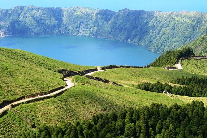 Explore the Wonders of Sete Cidades & West side on a Jeep Tour - A Closer Look at the Itinerary