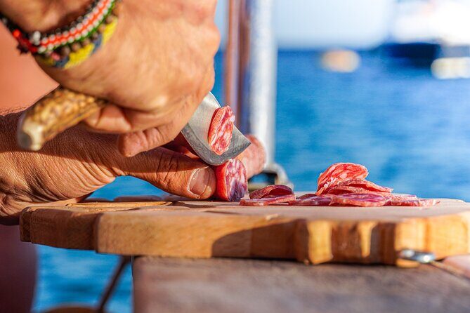 Fantastic sunset excursion by boat to the Devil's saddle - Authentic Traveler Feedback