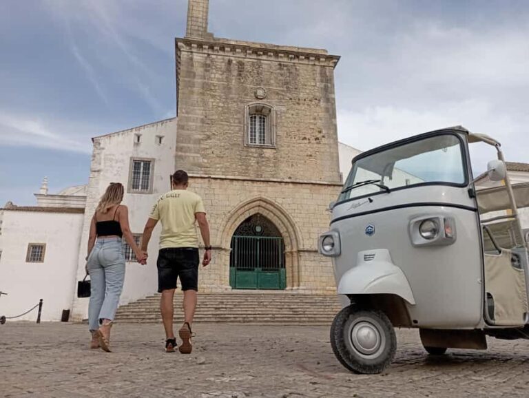 Faro: Private Tuk-Tuk Tour - Visiting the Ermida de Santo António do Alto