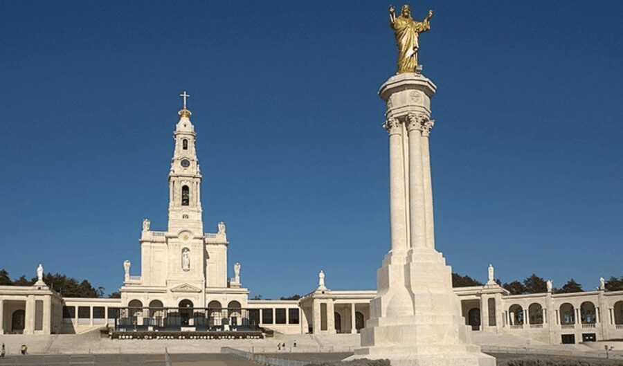 Fatima, Batalha, Nazaré and Óbidos: Private Full Day Tour - What You Can Expect from the Experience